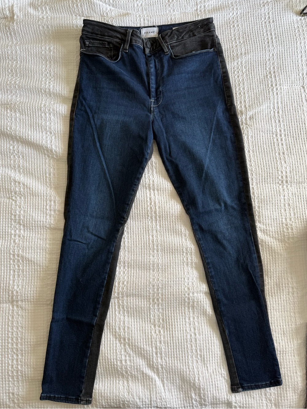 FRAME Le One Skinny Two Tone Jeans Size 2 Blue Black 28” Inseam - Picture 2 of 9